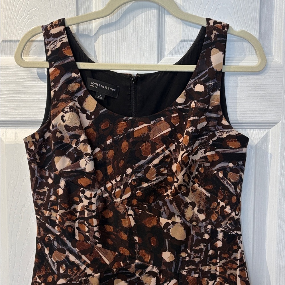 ⭐️ Jones New York Brown and Black Patterned Dress - size 6 - Picture 5 of 11